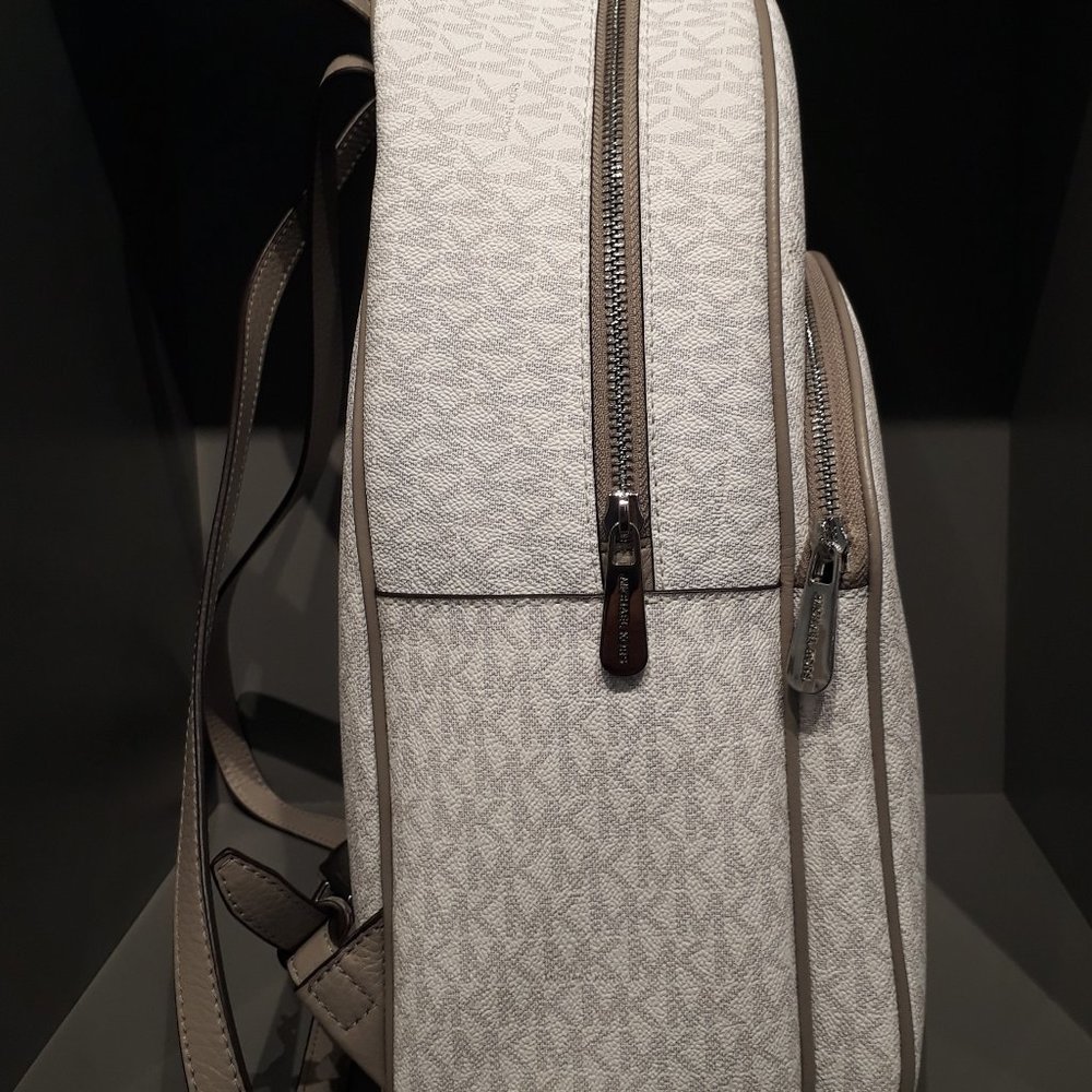 Michael Kors Abbey Large Logo Backpack White - Picture 3 of 6